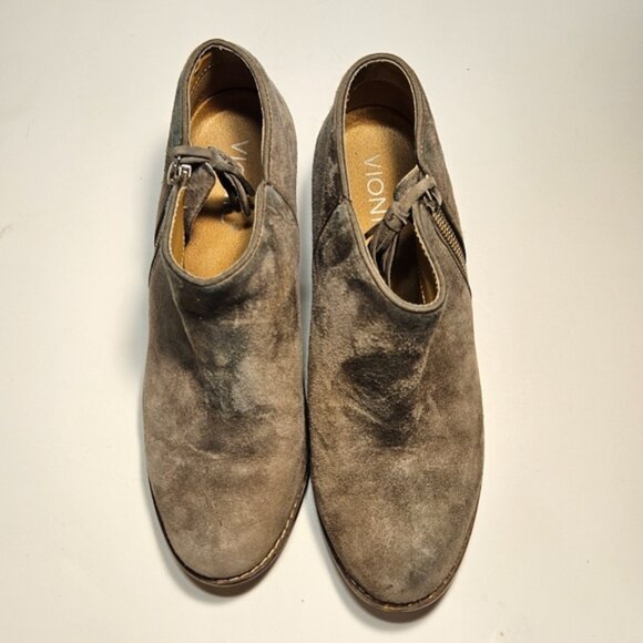 Vionic Size 7 Suede Ankle Boot 1.8" Heel Rubber Sole Side Zip Almond Closed Toe - Picture 4 of 11